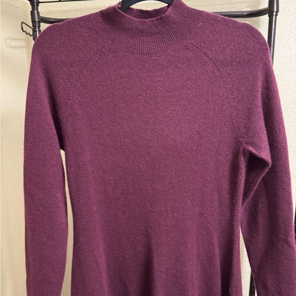 Bloomingdale's Cashmere Elegant Maxi Dress Burgundy - Picture 5 of 7